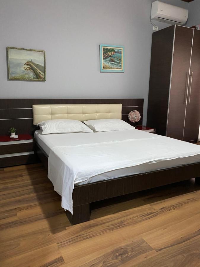 Hotel Bojko Vlore Bagian luar foto