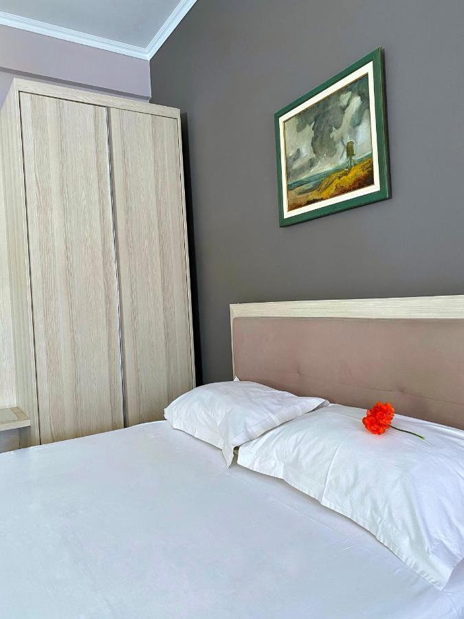 Hotel Bojko Vlore Bagian luar foto