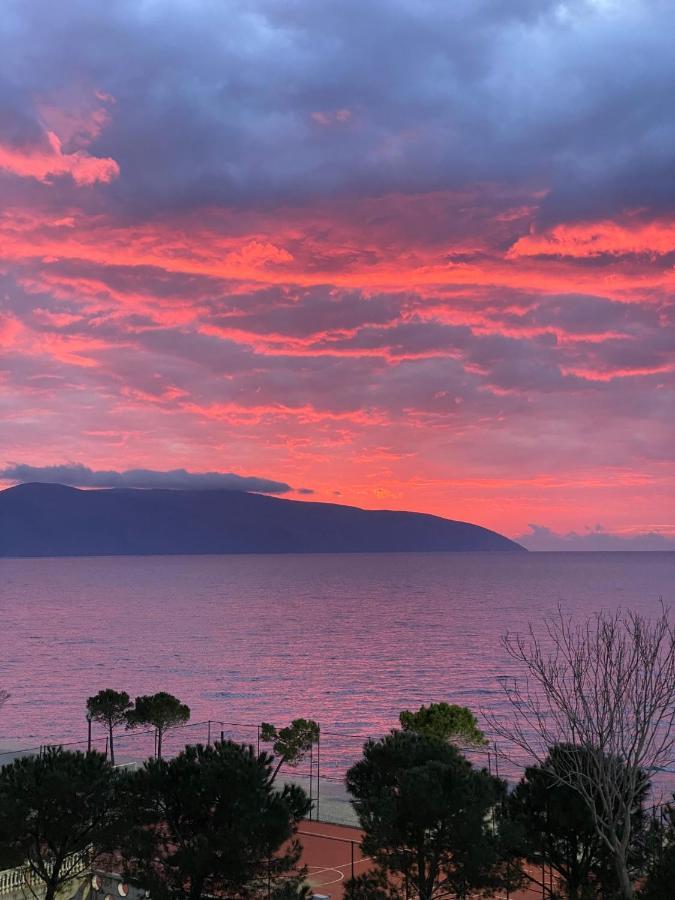 Hotel Bojko Vlore Bagian luar foto