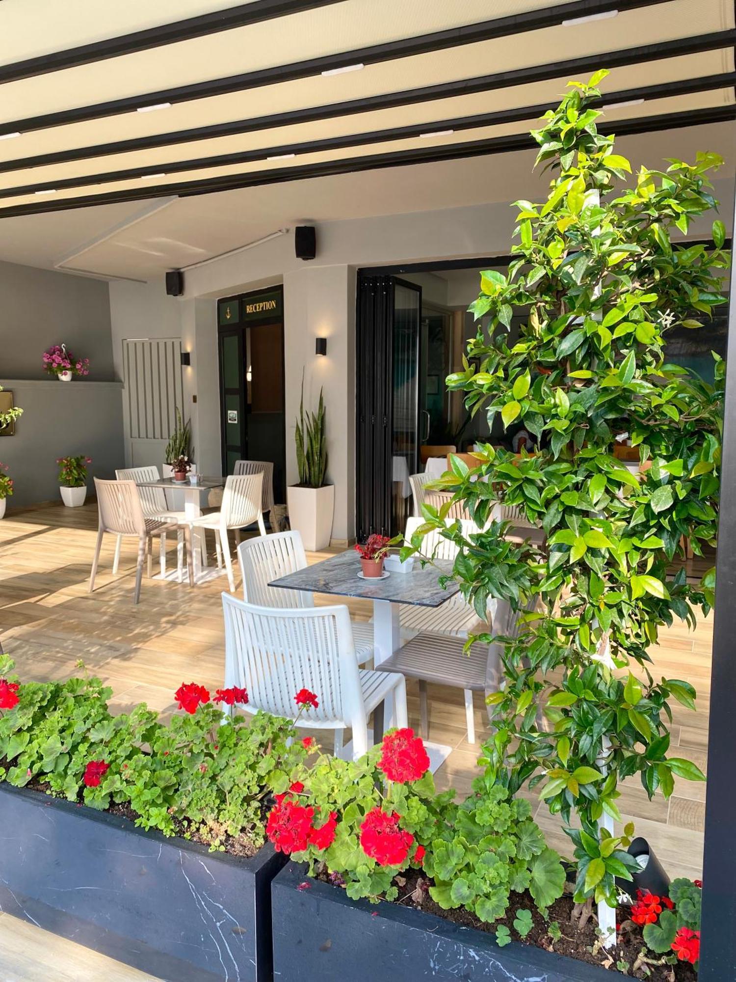 Hotel Bojko Vlore Bagian luar foto