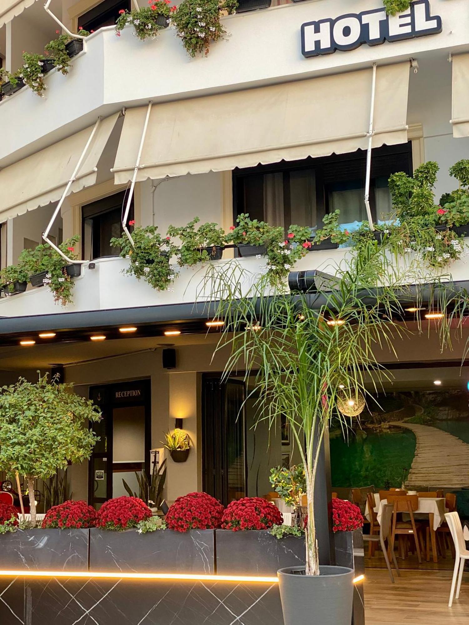 Hotel Bojko Vlore Bagian luar foto